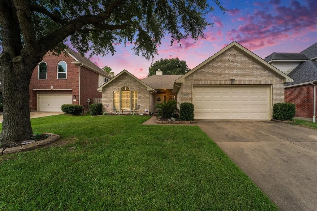 Photo of 14715 Chapelbrook Lane