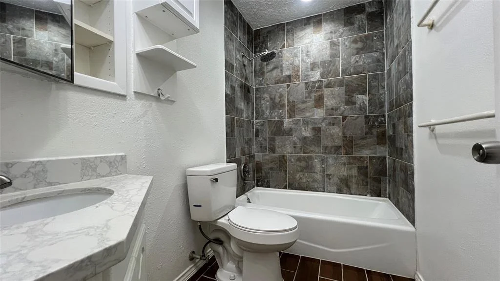 Photo of 4804 Greenwood Drive