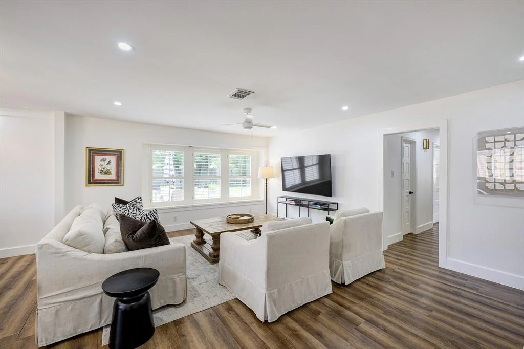Photo of 918 N Wilcrest Drive
