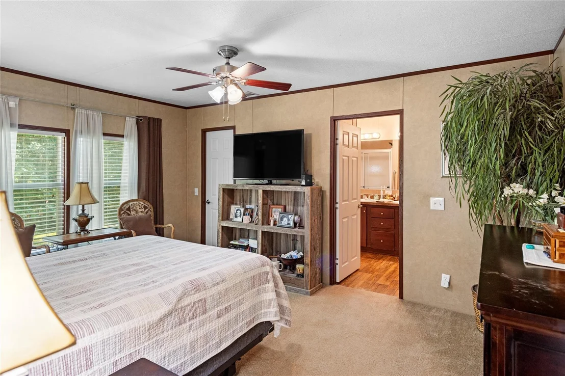 Photo of 375 Chestnut Bend