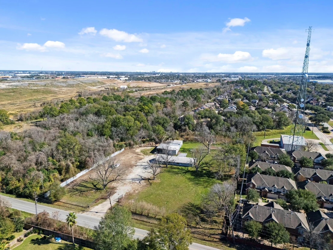 Photo of 8438 Windfern Road