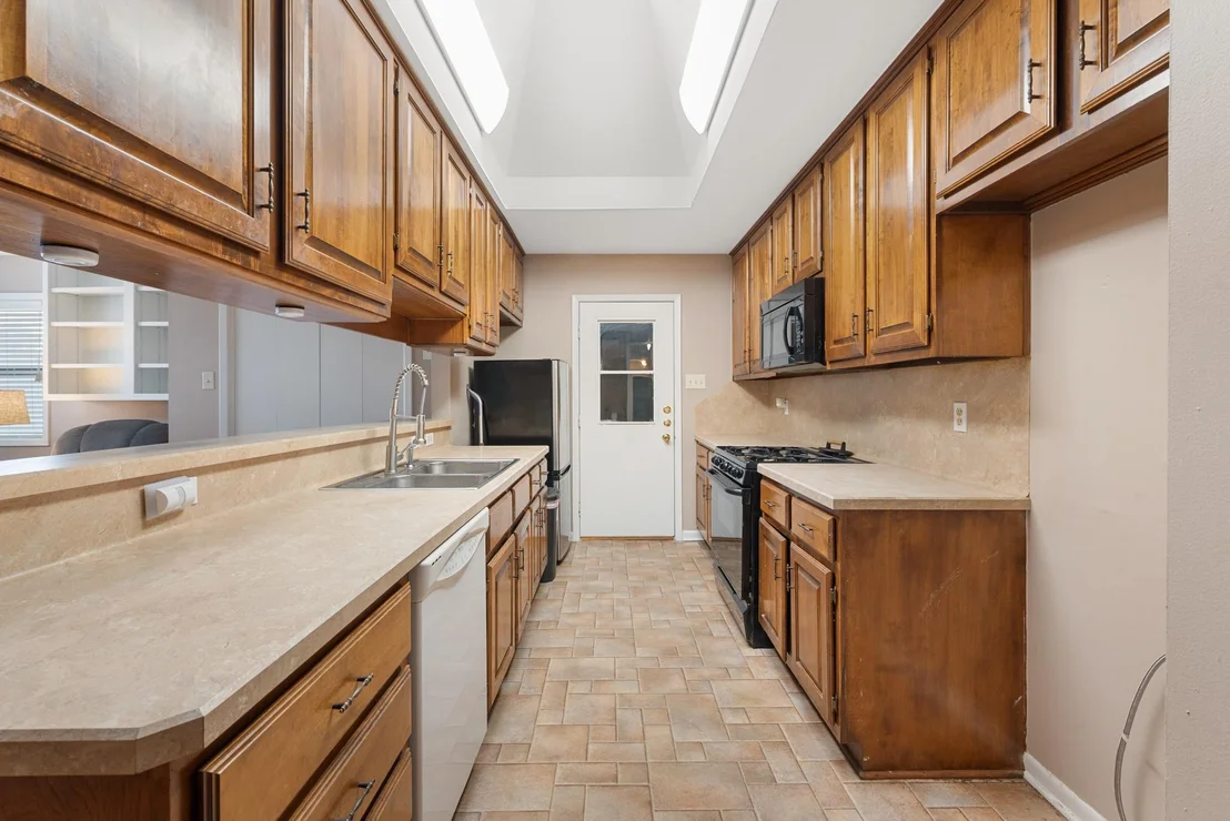 Photo of 2900 Broadmoor Drive