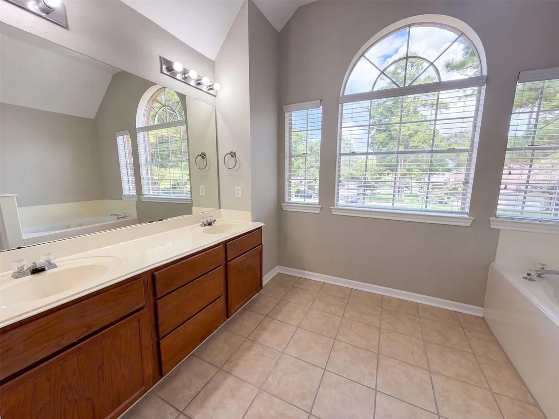 Photo of 12159 Hawthorne Drive