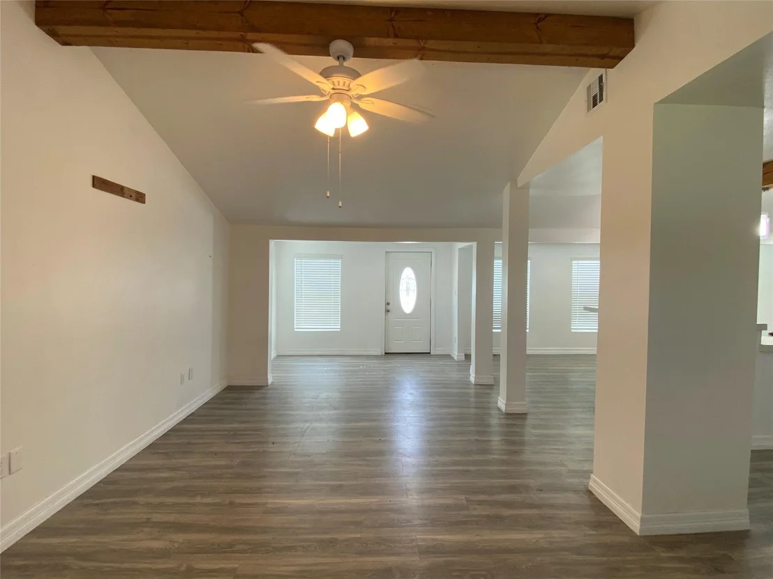Photo of 1402 Avenue K