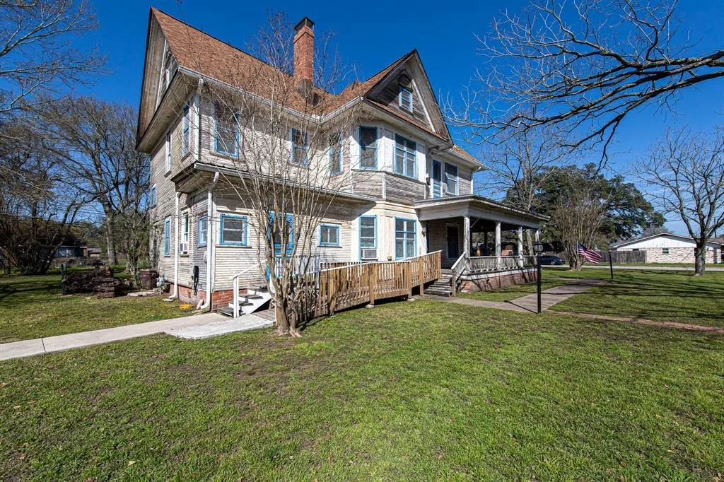 Photo of 406 7th Street
