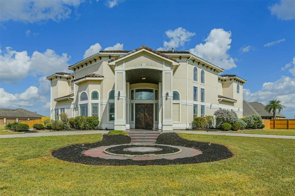 Photo of 317 Red Oak Drive