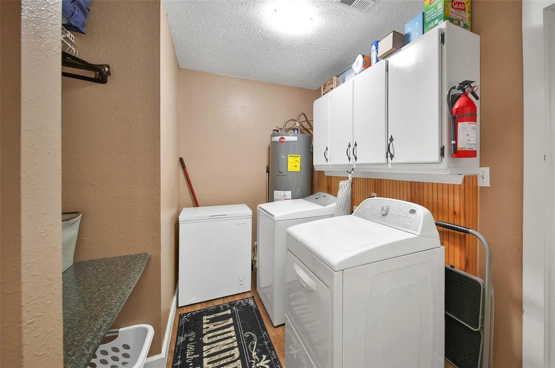 Photo of 360 Hollyglenn Street