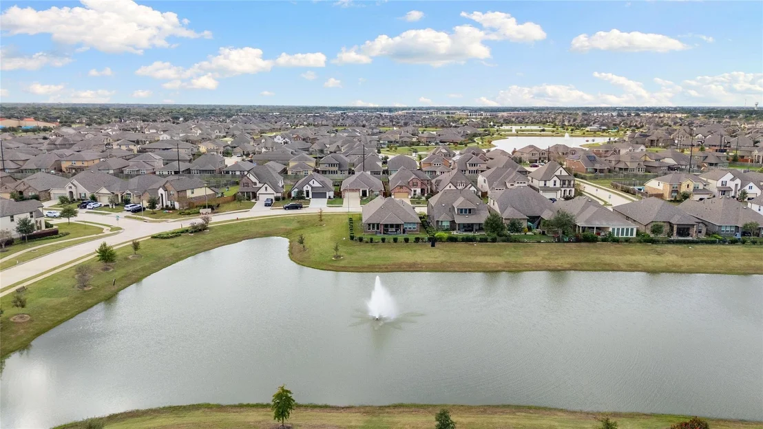Photo of 24718 Tanoureen Drive