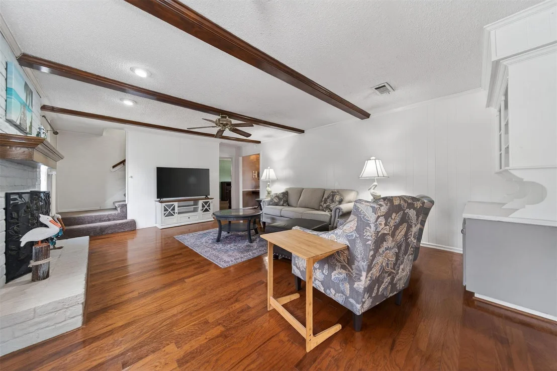 Photo of 5934 Theall Road