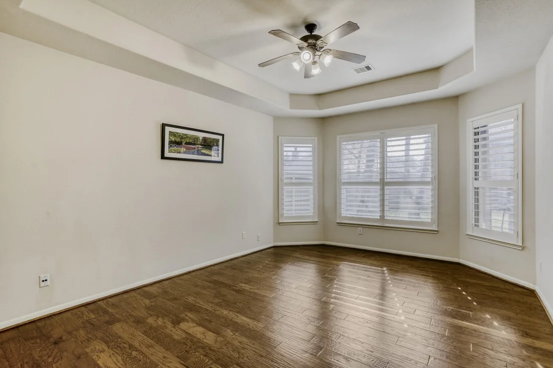 Photo of 19303 Valiant Woods Drive
