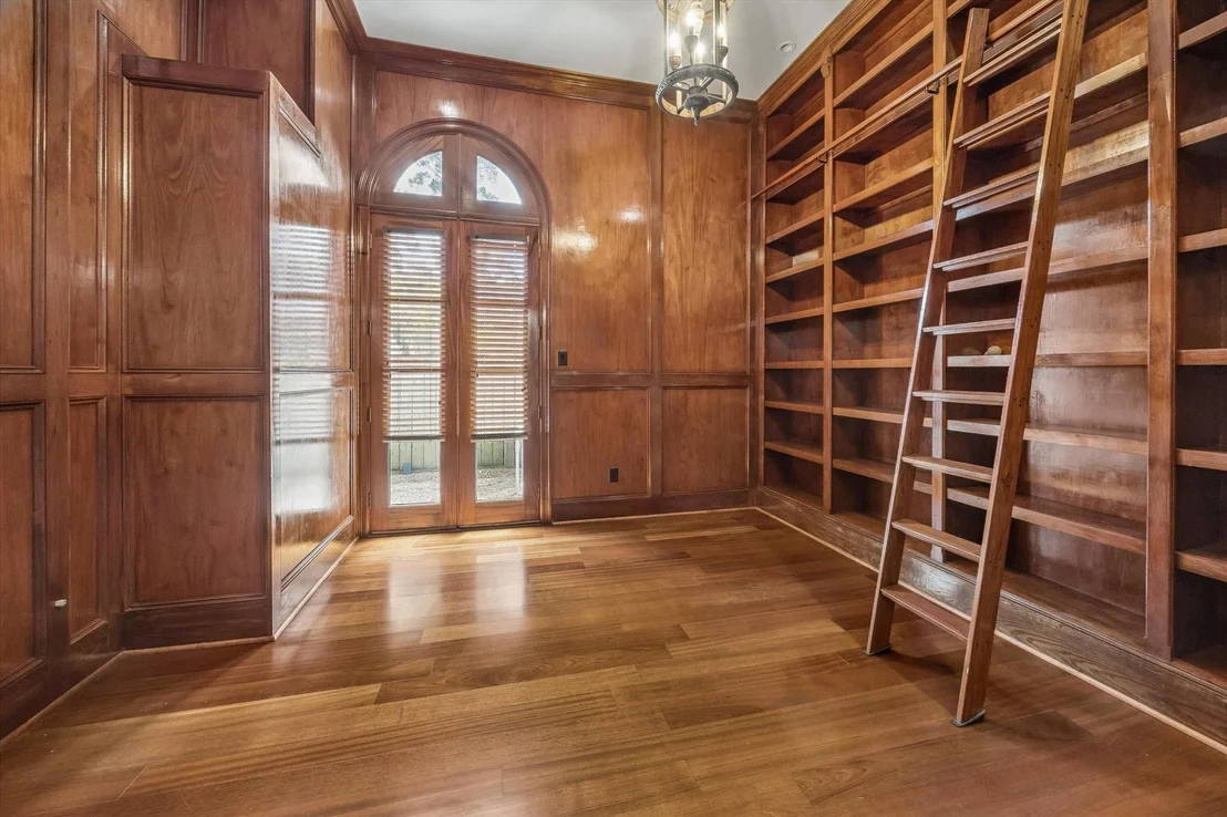 Photo of 8448 Westview Drive