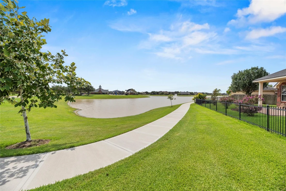 Photo of 8931 Henrico Lane