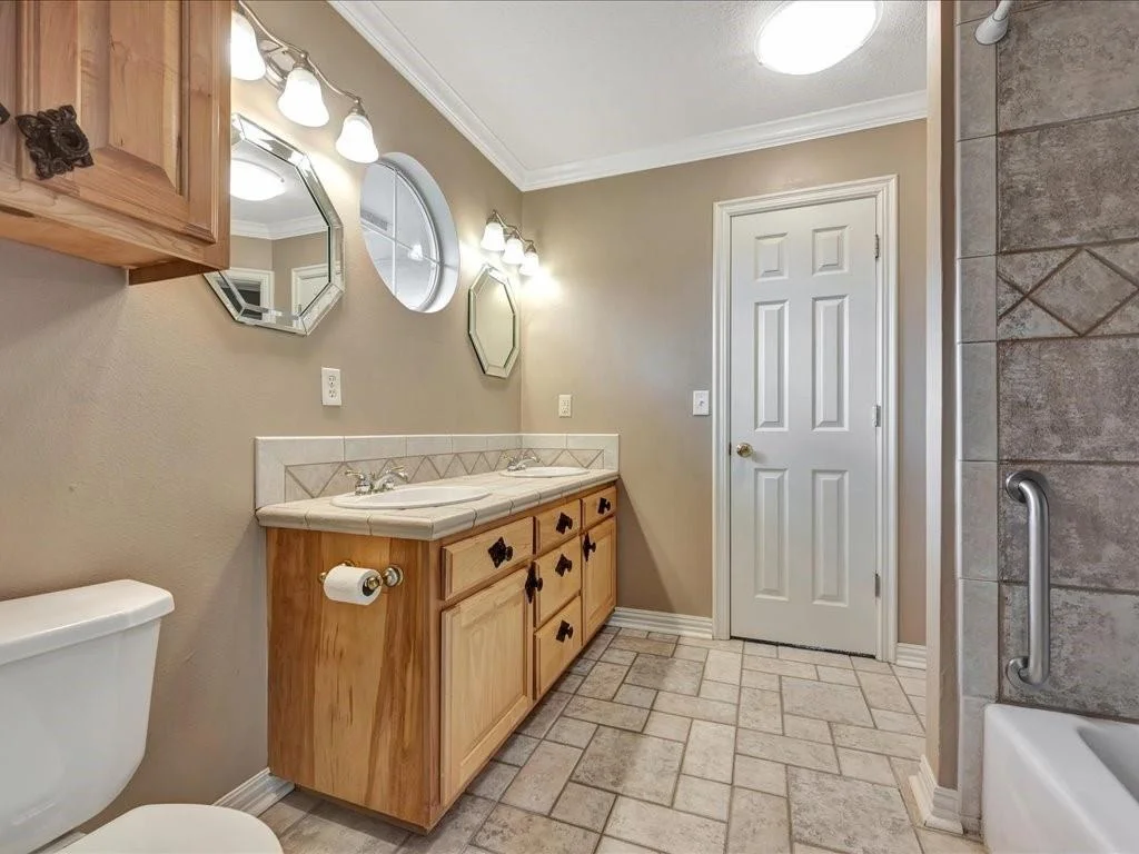 Photo of 1803 Live Oak Lane