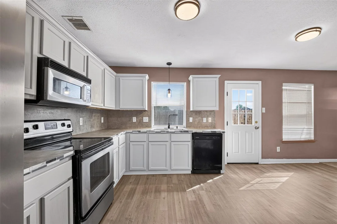 Photo of 5507 Violet Path Lane