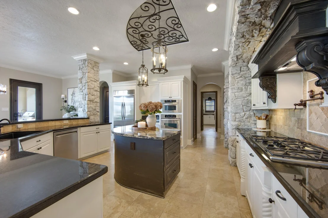 Photo of 17108 Lakeway Park