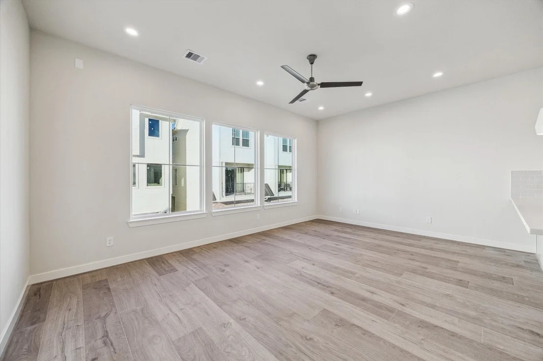 Photo of 3913 Willowbend Point Drive