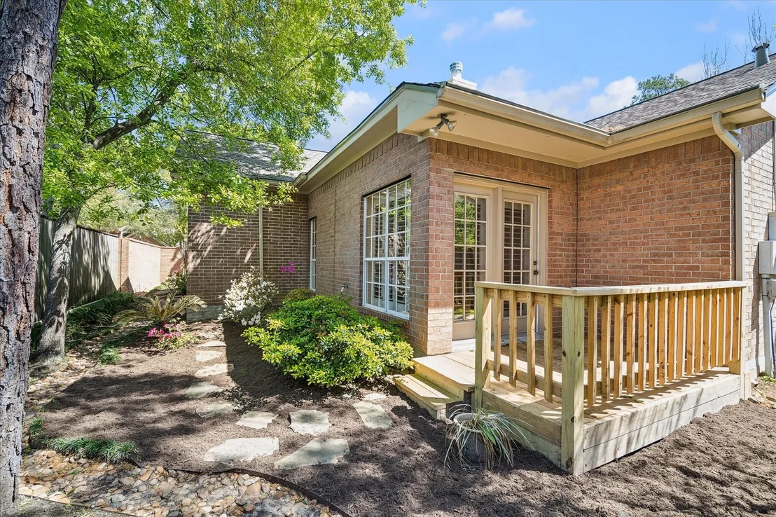 Photo of 1830 Breezin Court