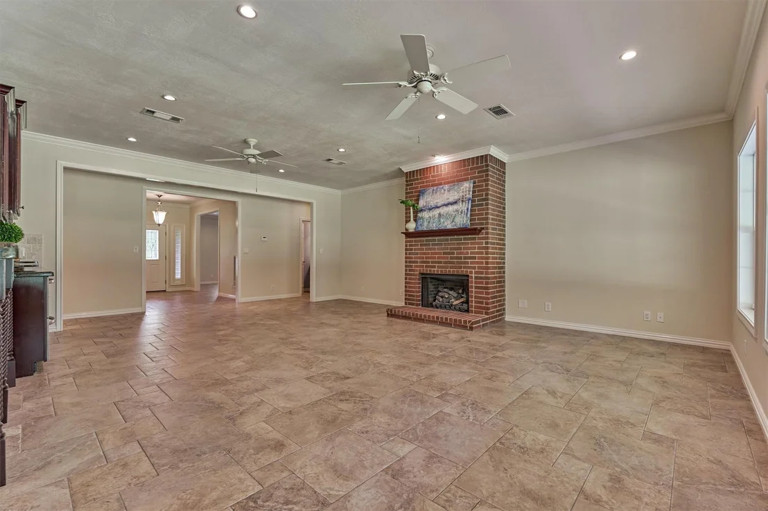 Photo of 11062 N Hidden Oaks