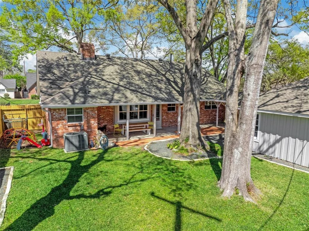 Photo of 1127 Curtin Street