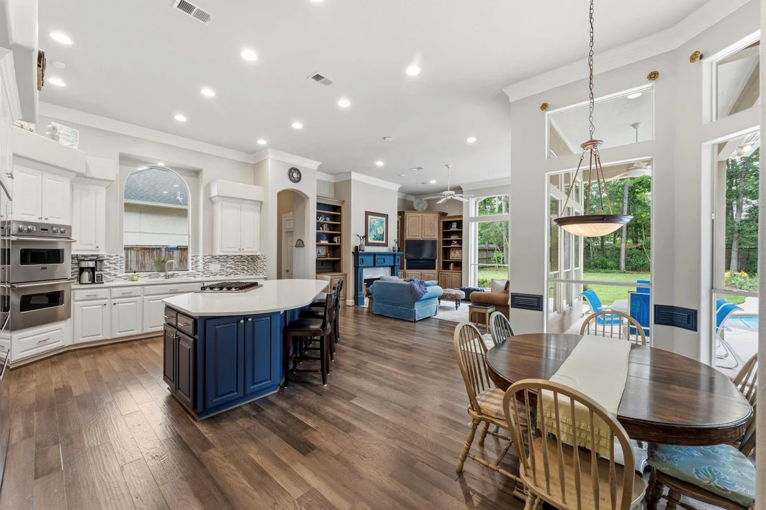 Photo of 54 N Wooded Brook Circle