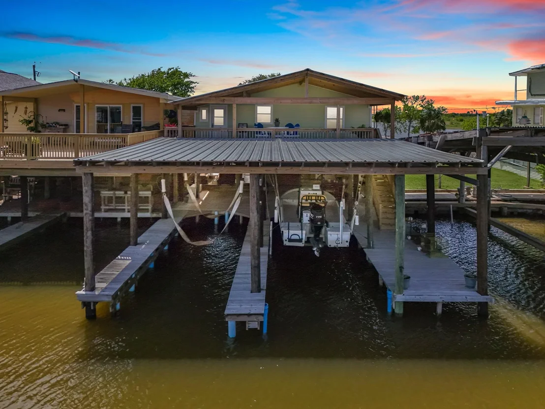 Photo of 518 Marine Way