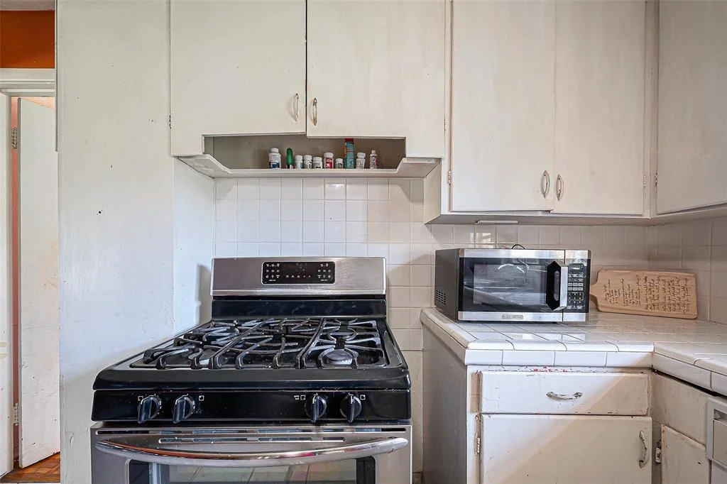 Photo of 230 Grammar Road
