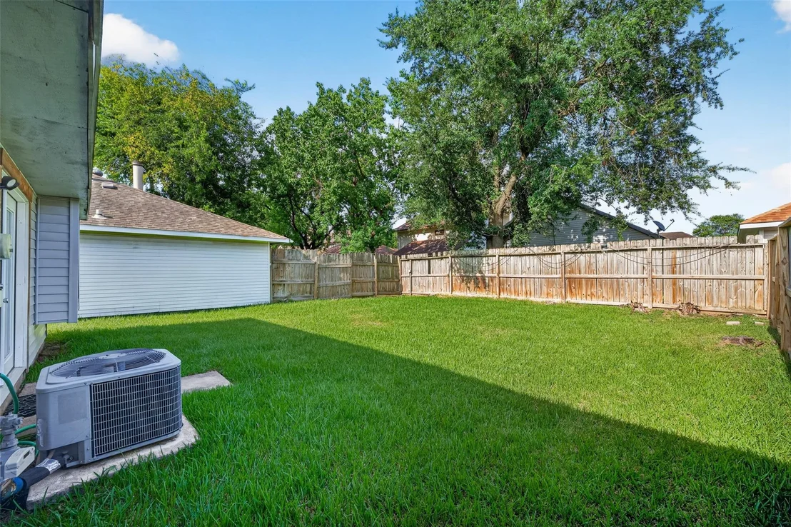 Photo of 1106 Holbech Lane