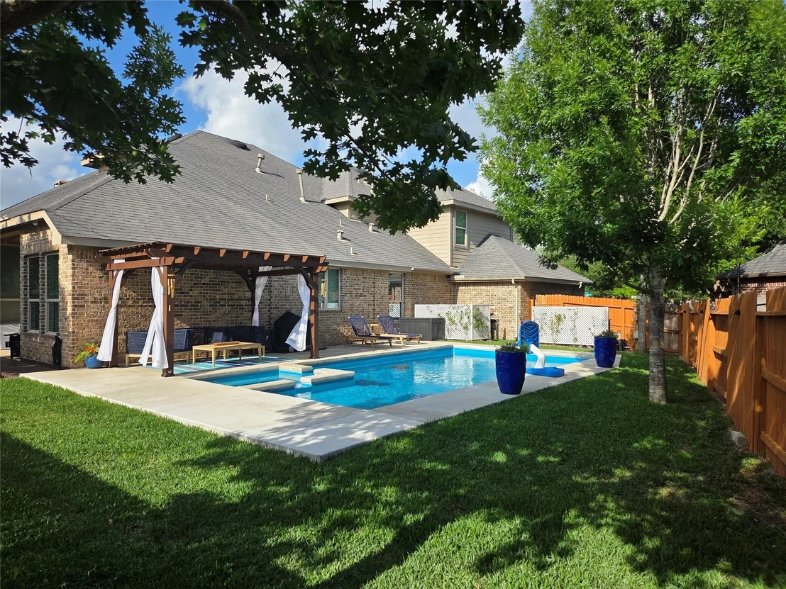 Photo of 2842 Walnut Crest Drive