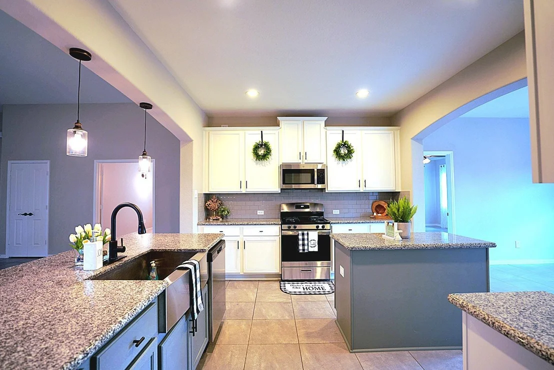 Photo of 704 Shadow Bend
