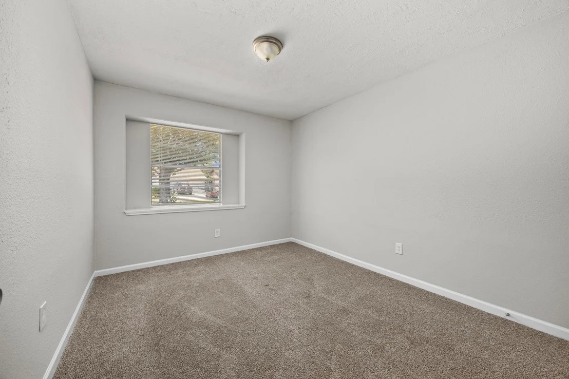 Photo of 16523 Loch Maree Lane