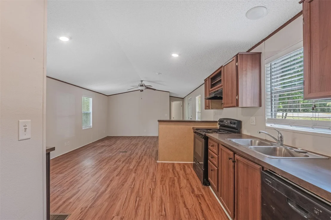 Photo of 350 Oak Tree Drive