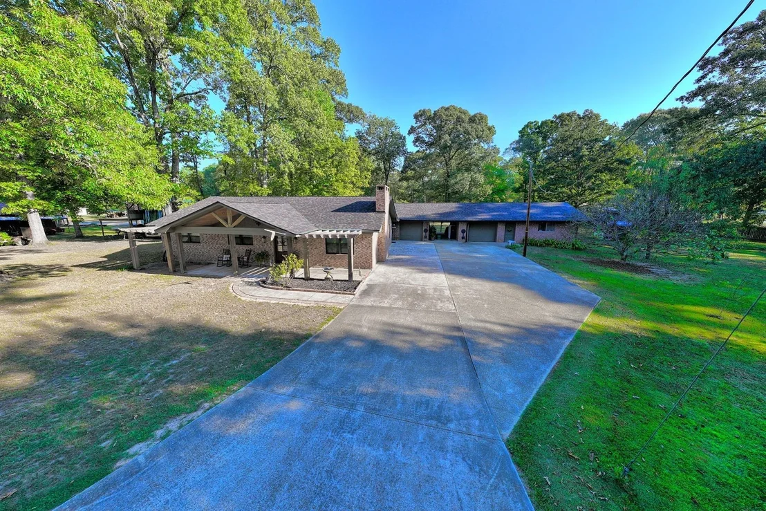Photo of 385 Cedar Ridge