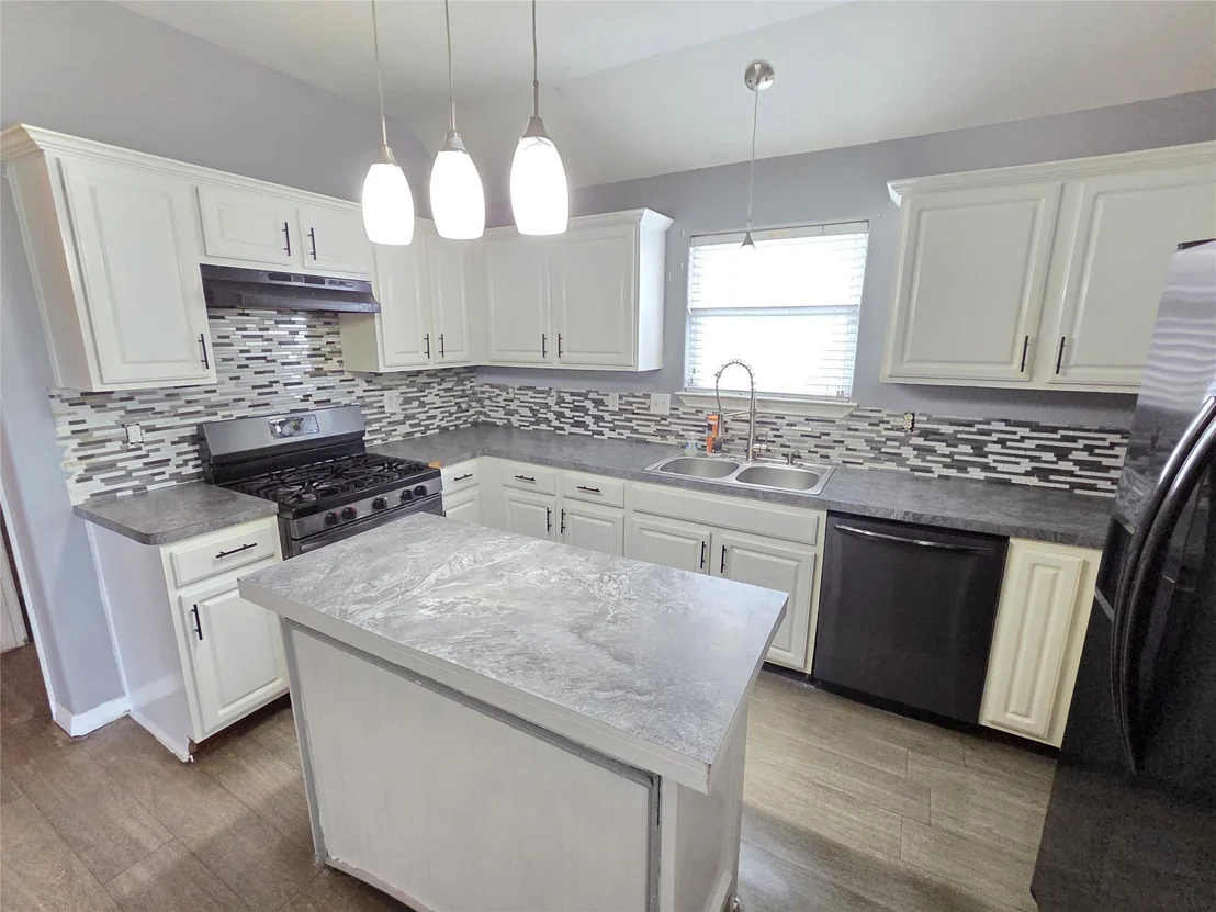 Photo of 12015 Rosecroft Drive