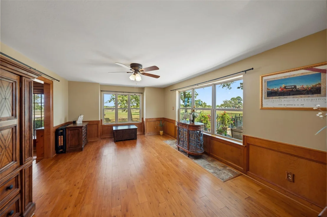 Photo of 25948 Nelson Road
