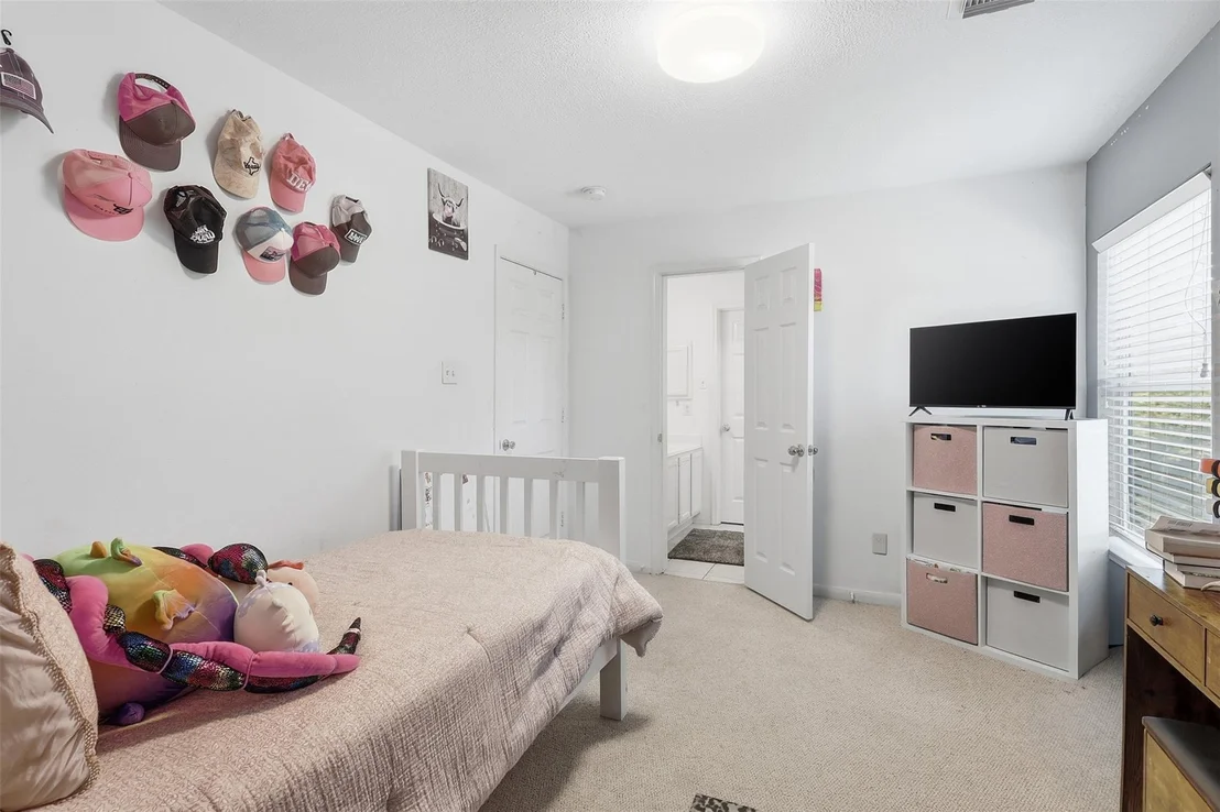 Photo of 187 Bristol Bend Circle
