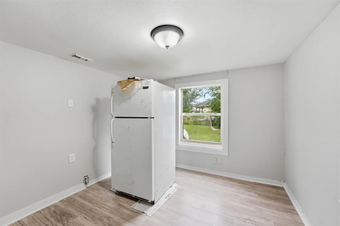 Photo of 811 W Broad Street