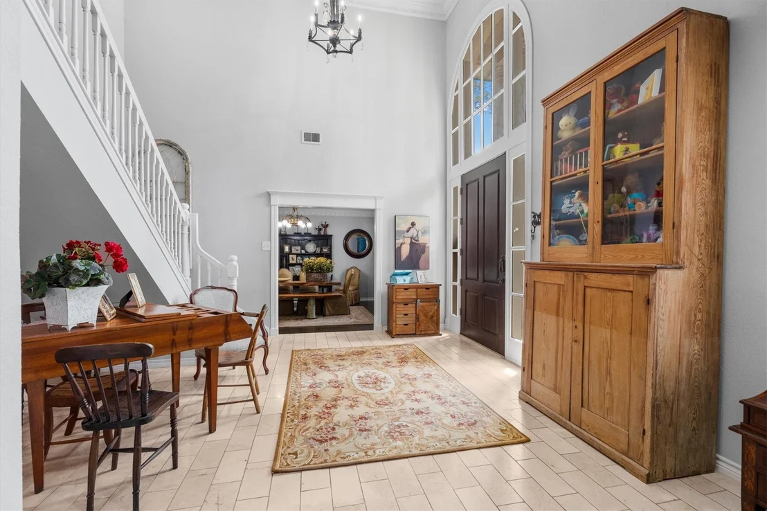 Photo of 15902 Guinstead Drive