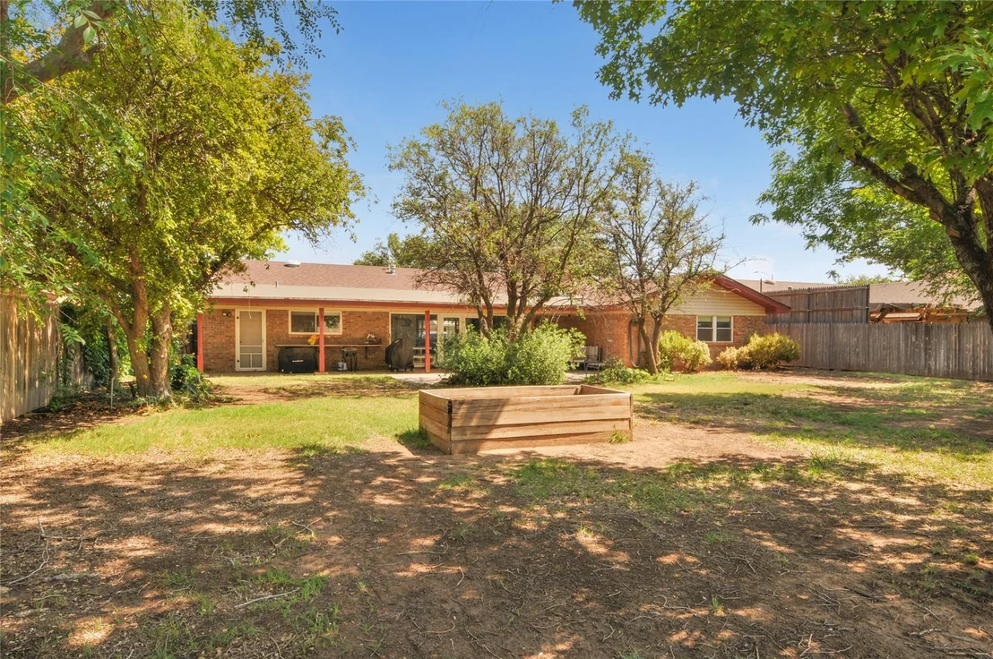 Photo of 120 Cherokee Drive