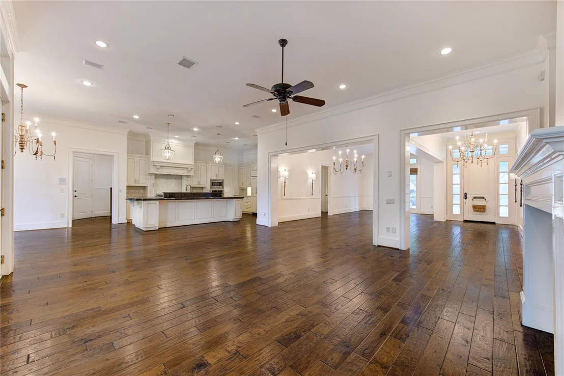 Photo of 4615 Laurel Street