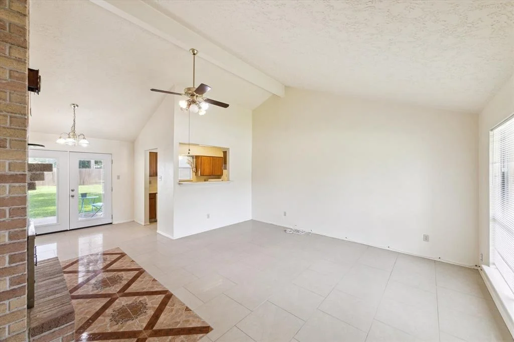 Photo of 1006 W Brompton Drive