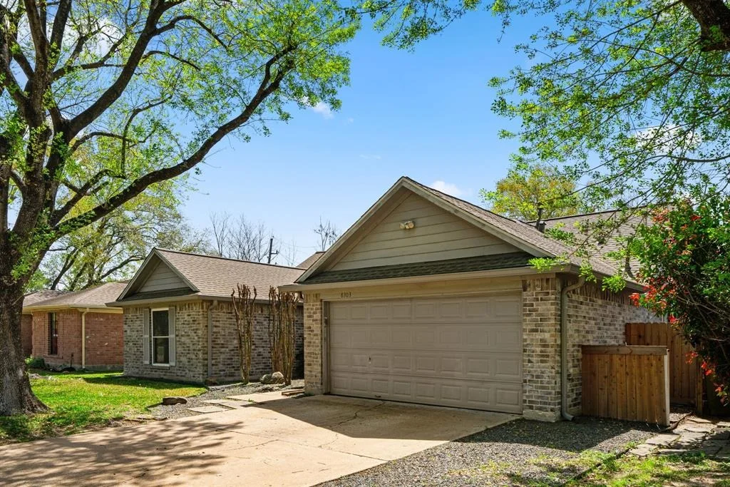 Photo of 8303 Battleoak Drive