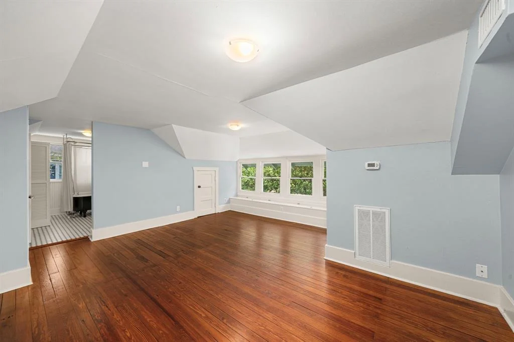 Photo of 401 Omar Street