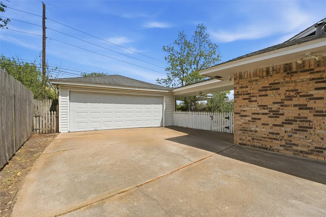 Photo of 22338 Wetherburn Lane