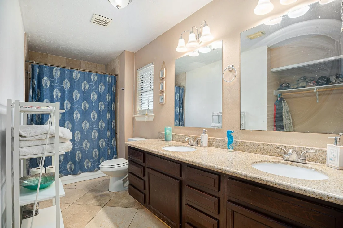 Photo of 2512 Sawyer Drive