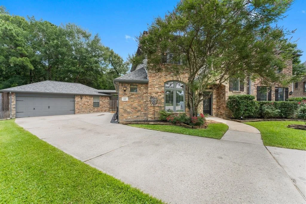 Photo of 602 Oak Ridge Grove Circle