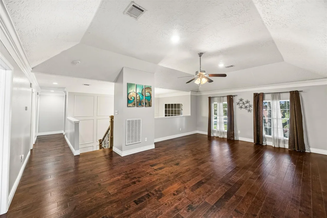 Photo of 6822 Kemper Drive