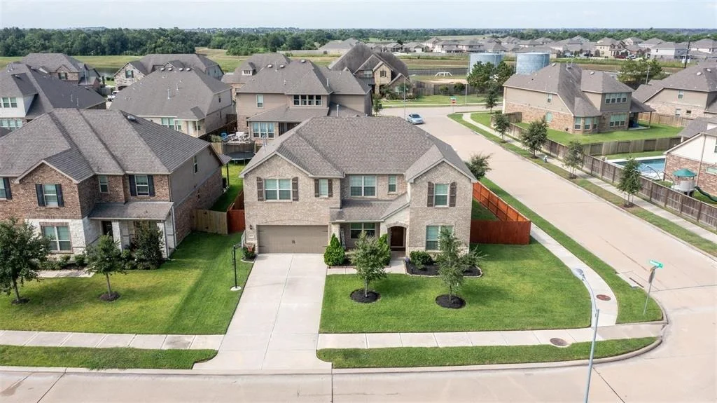 Photo of 28215 Shorecrest Lane
