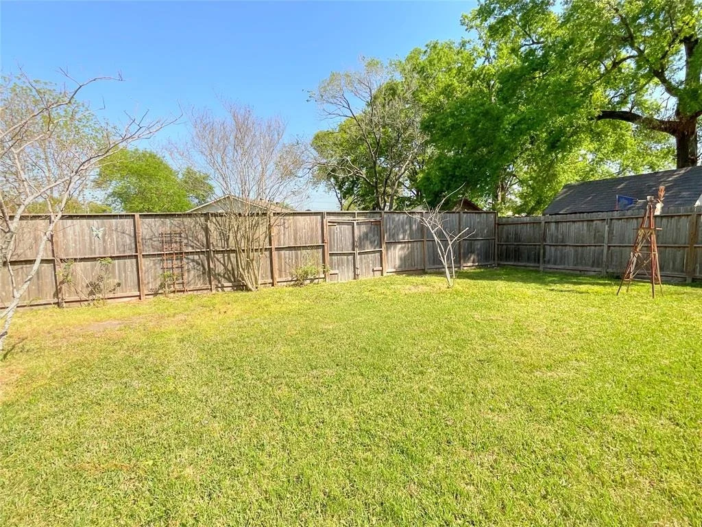 Photo of 14323 Pinewest Drive