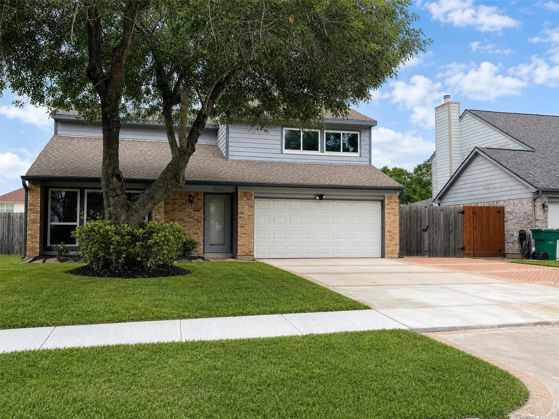 Photo of 2528 Sawyer Drive