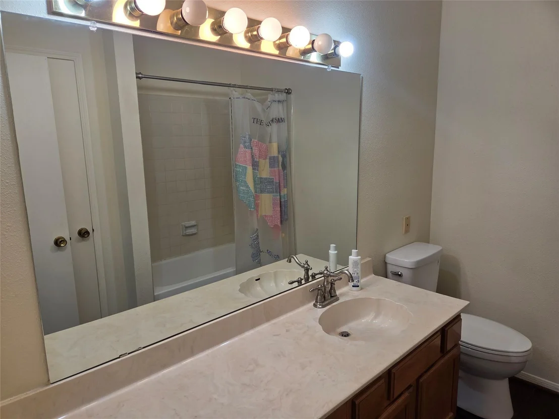 Photo of Unit 106 at 3780 Tanglewilde Street